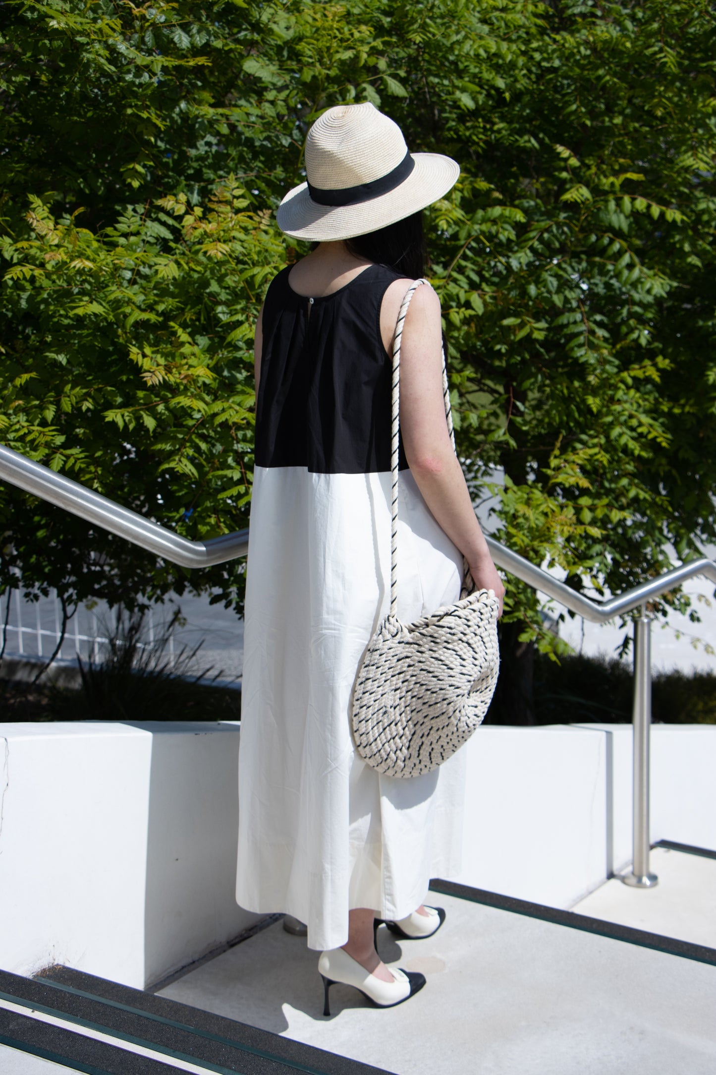 Comfortable Black & White Maxi Dress | Sleeveless, Relaxed Fit, Round Neck